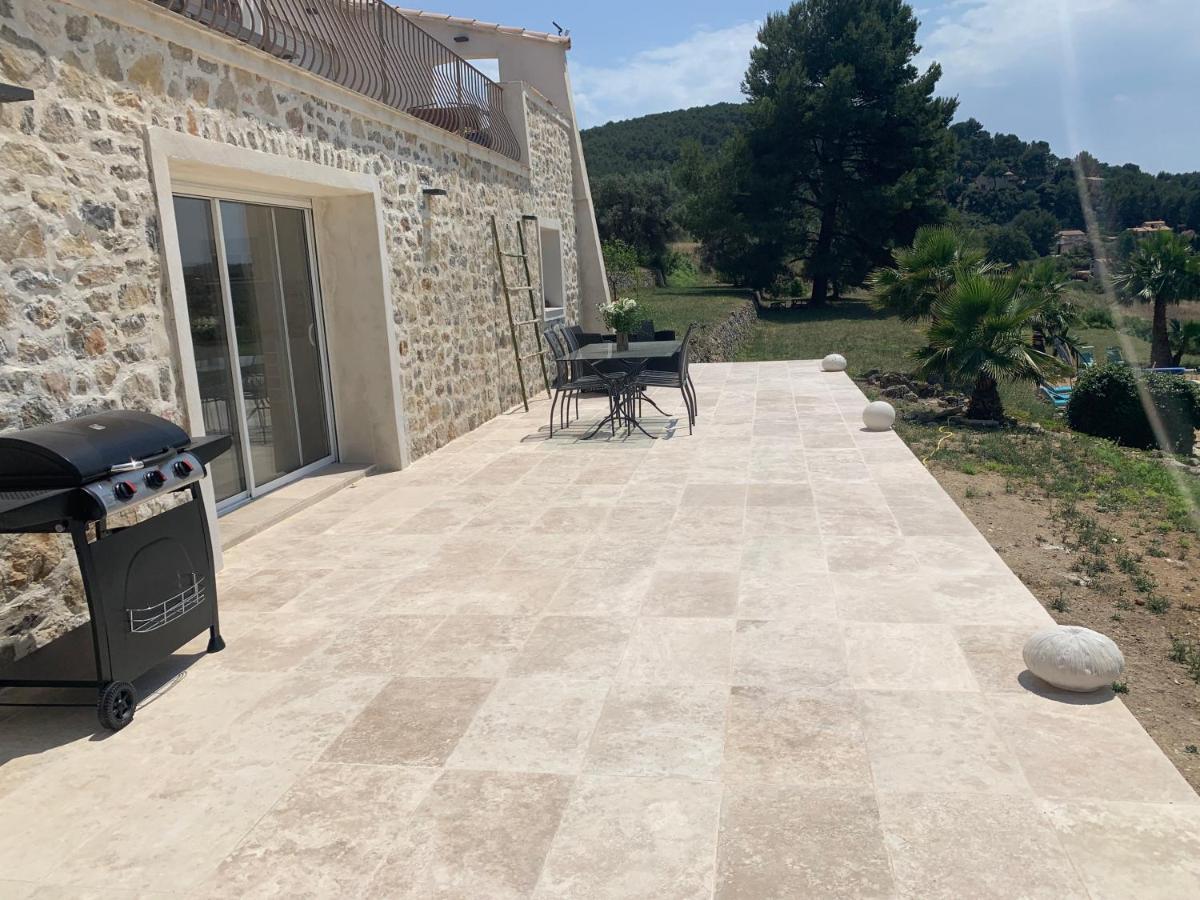La Venturonne Appartement Neuf Rez De Jardin 45 M2 Vue Mer Et Vignes 10 Mn Des Plages Le Beausset Esterno foto